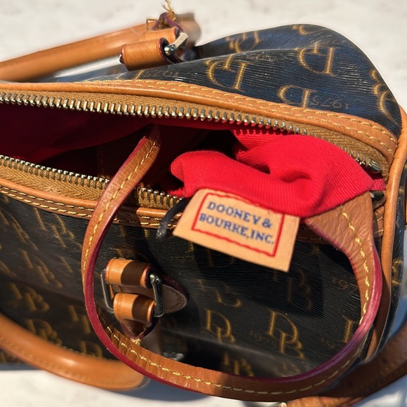 DOONEY & BOURKE Signature DB Classic Satchel Brown & Gold Shell Leather - Picture 3 of 5